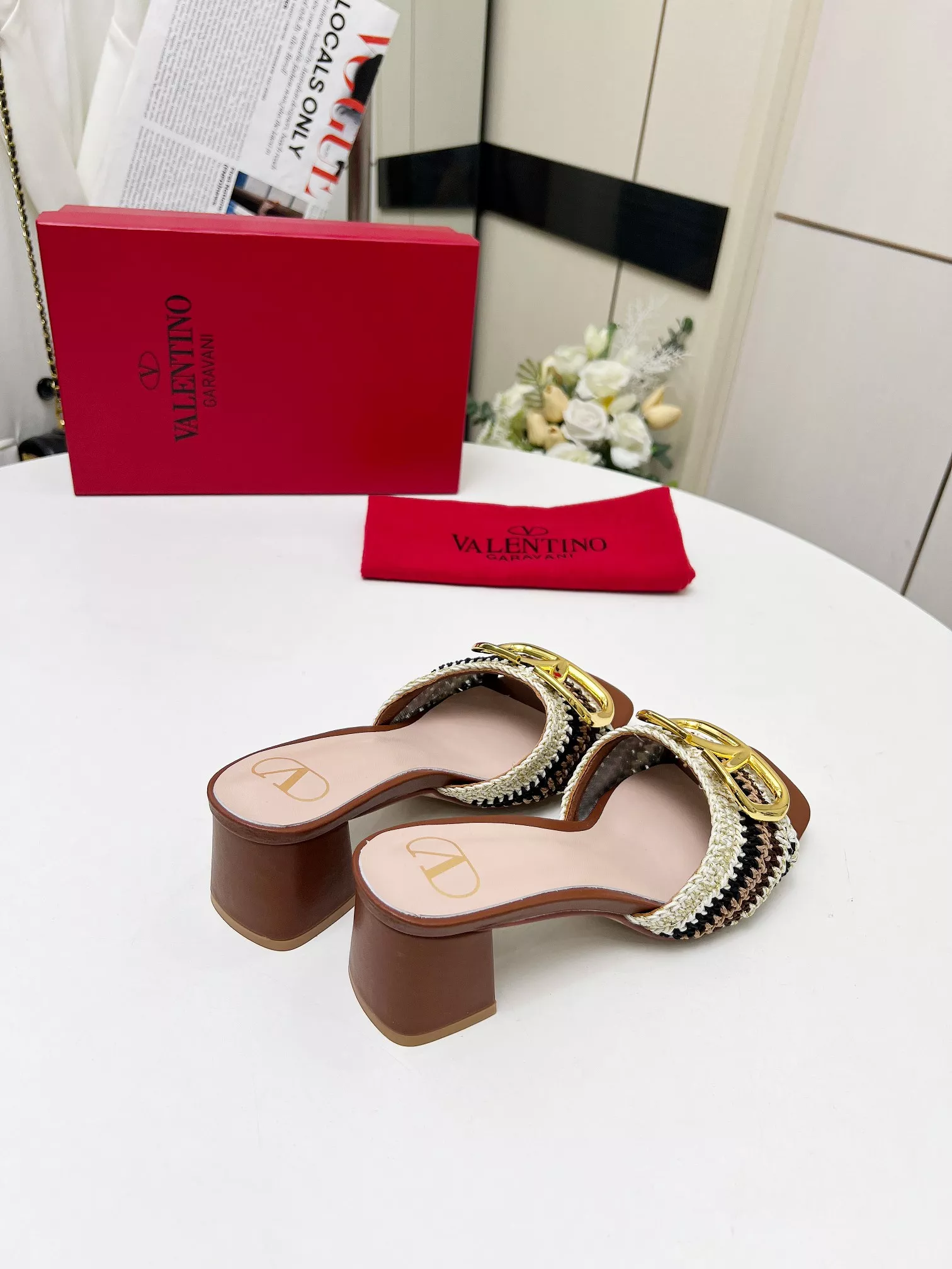 Valentino Slippers For Women WellDesigned 6523