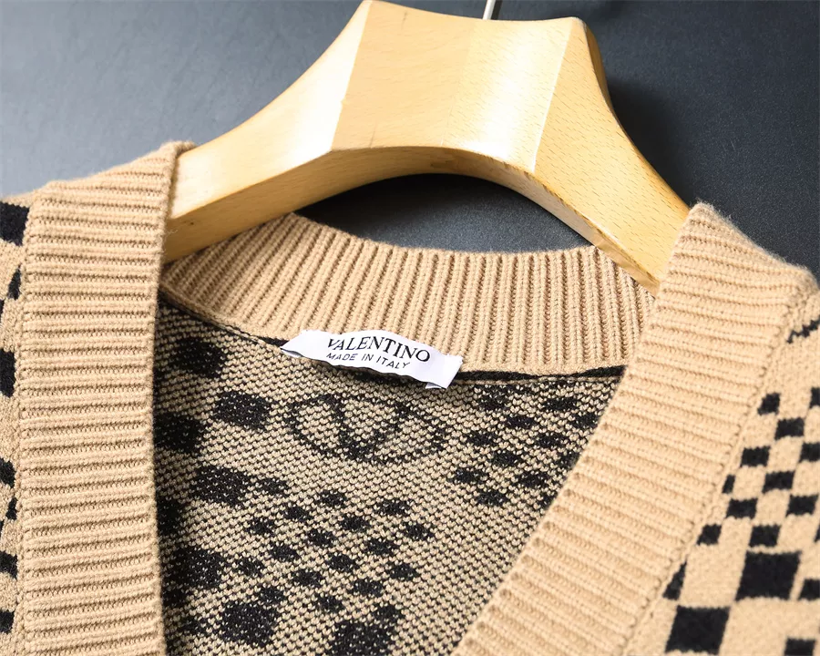 Valentino Sweaters Long Sleeved For Men SmartChoice 6230