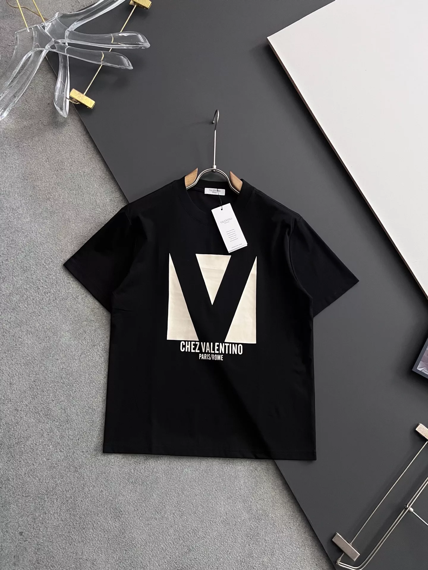 Valentino T-Shirts Short Sleeved For Unisex AllSeason 6087