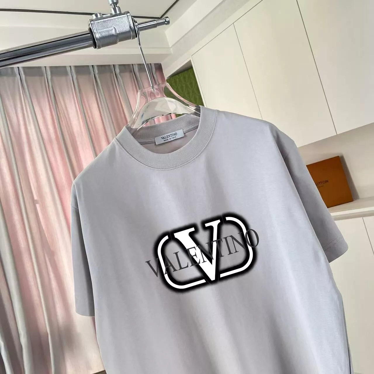 Valentino T-Shirts Short Sleeved For Unisex StreetReady 567