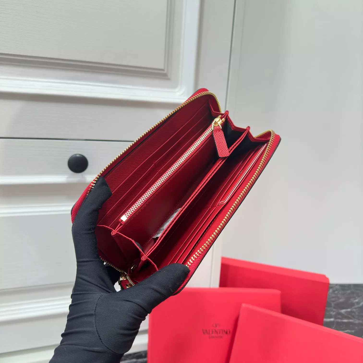 Valentino Wallets For Women AllSeason 9690