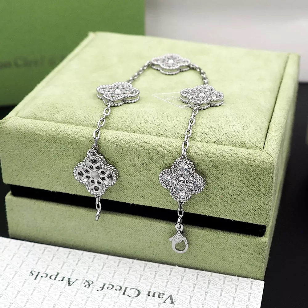 Van Cleef & Arpels Bracelets For Women AllSeason 1856