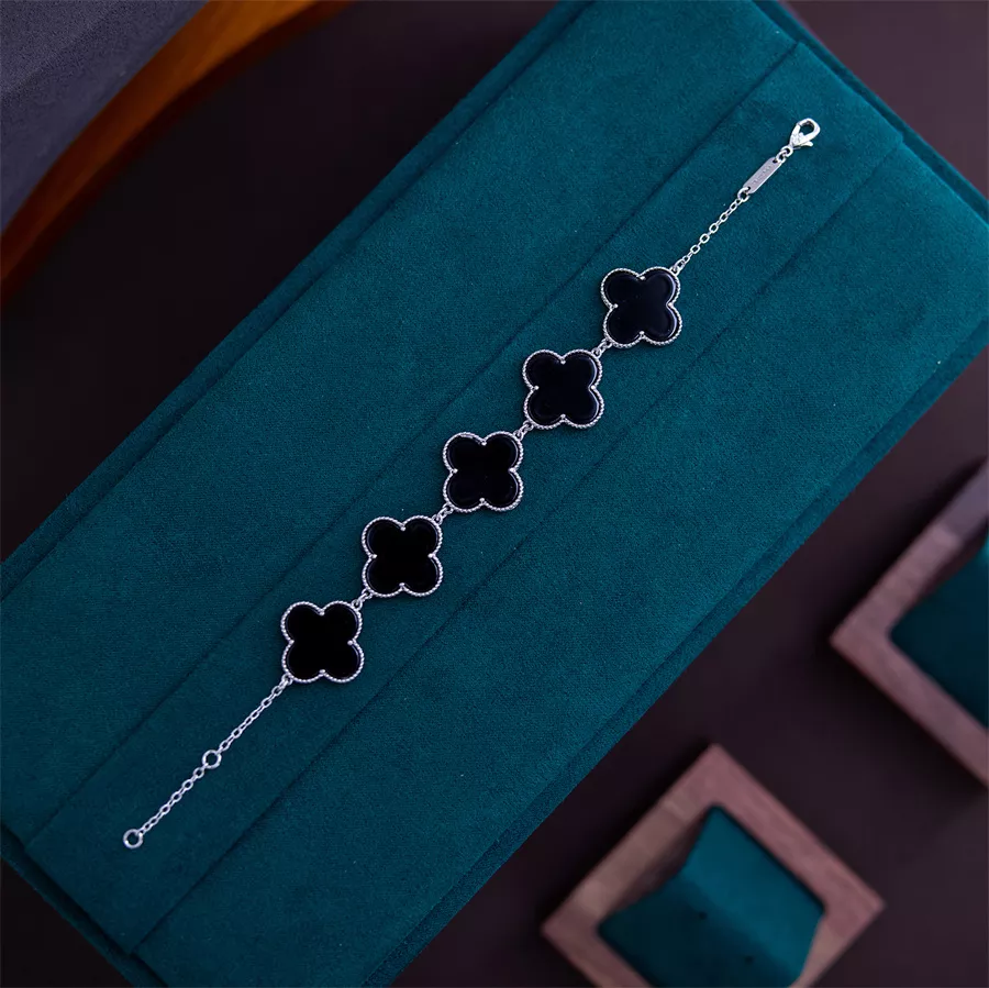 Van Cleef & Arpels Bracelets For Women Bright 2632