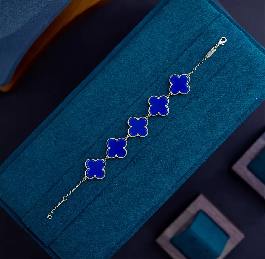 Van Cleef & Arpels Bracelets For Women EyeCatching 8046