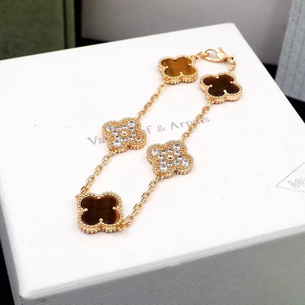 Van Cleef & Arpels Bracelets For Women GoodFit 8454