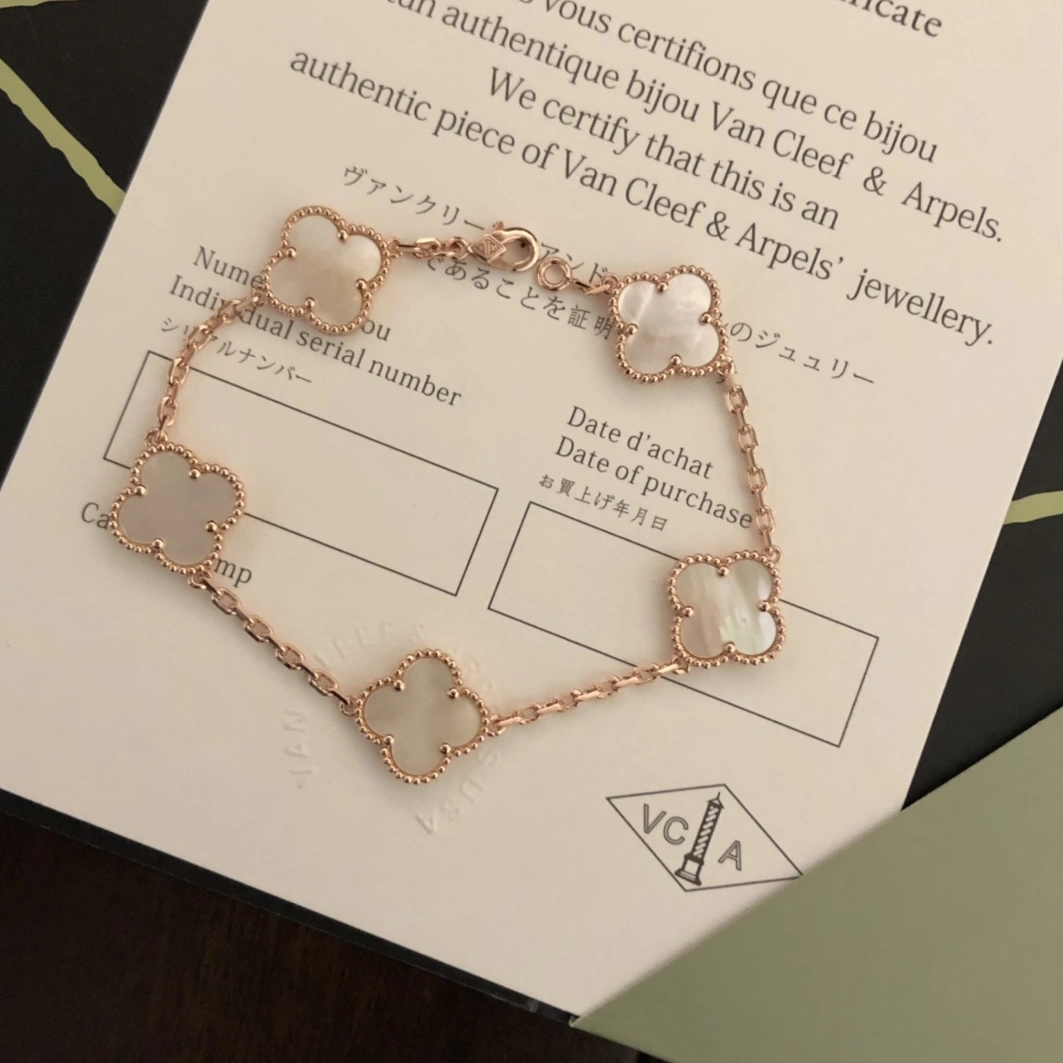 Van Cleef & Arpels Bracelets For Women Minimalist 7258