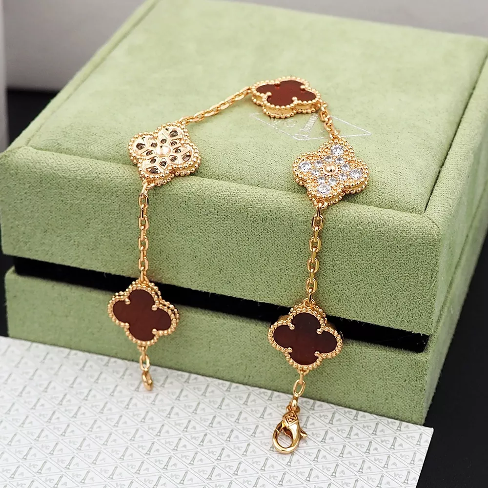 Van Cleef & Arpels Bracelets For Women Refined 9203
