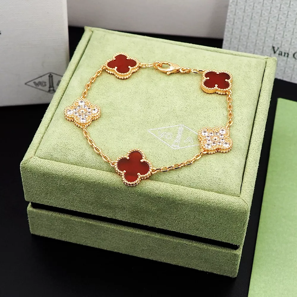 Van Cleef & Arpels Bracelets For Women Refined 9203