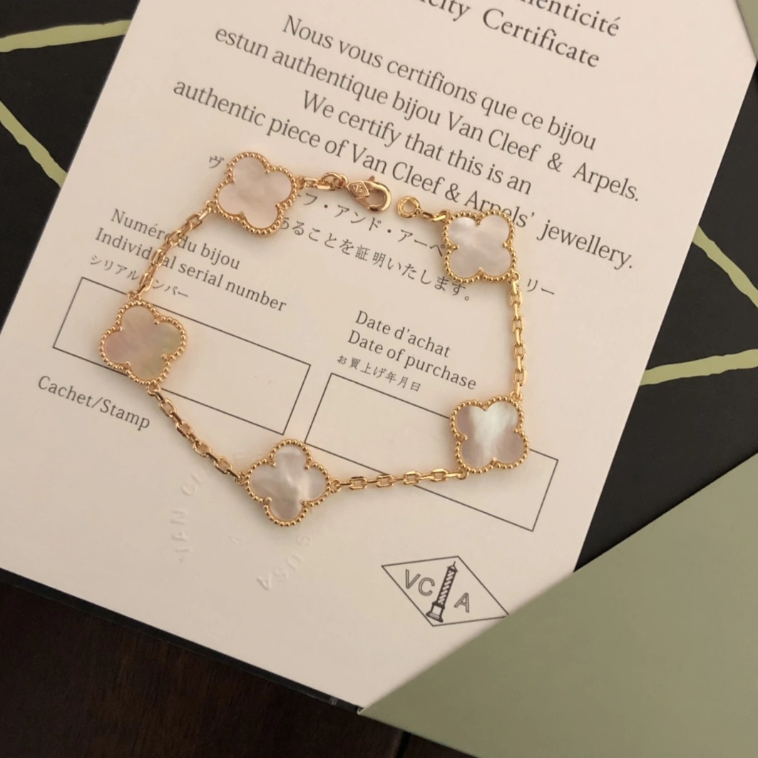 Van Cleef & Arpels Bracelets For Women SportInspired 8258