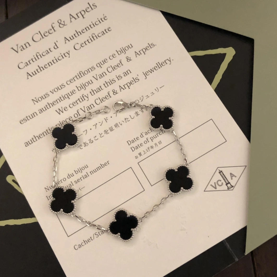 Van Cleef & Arpels Bracelets For Women StreetReady 1917