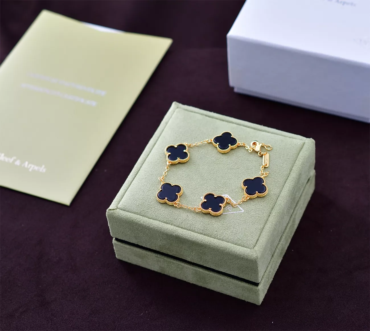 Van Cleef & Arpels Bracelets For Women Versatile 735
