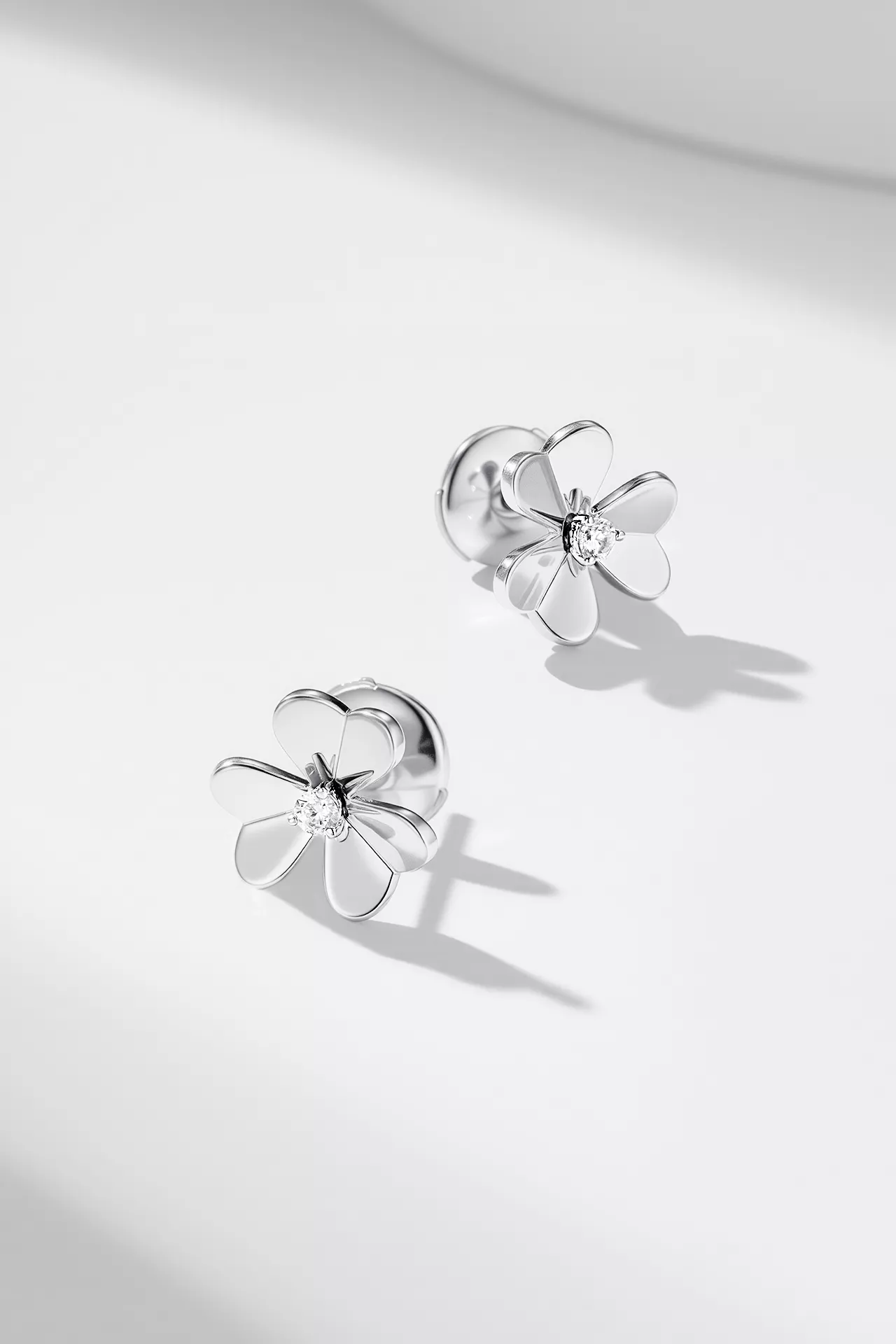 Van Cleef & Arpels Earrings For Women BestValue 8745