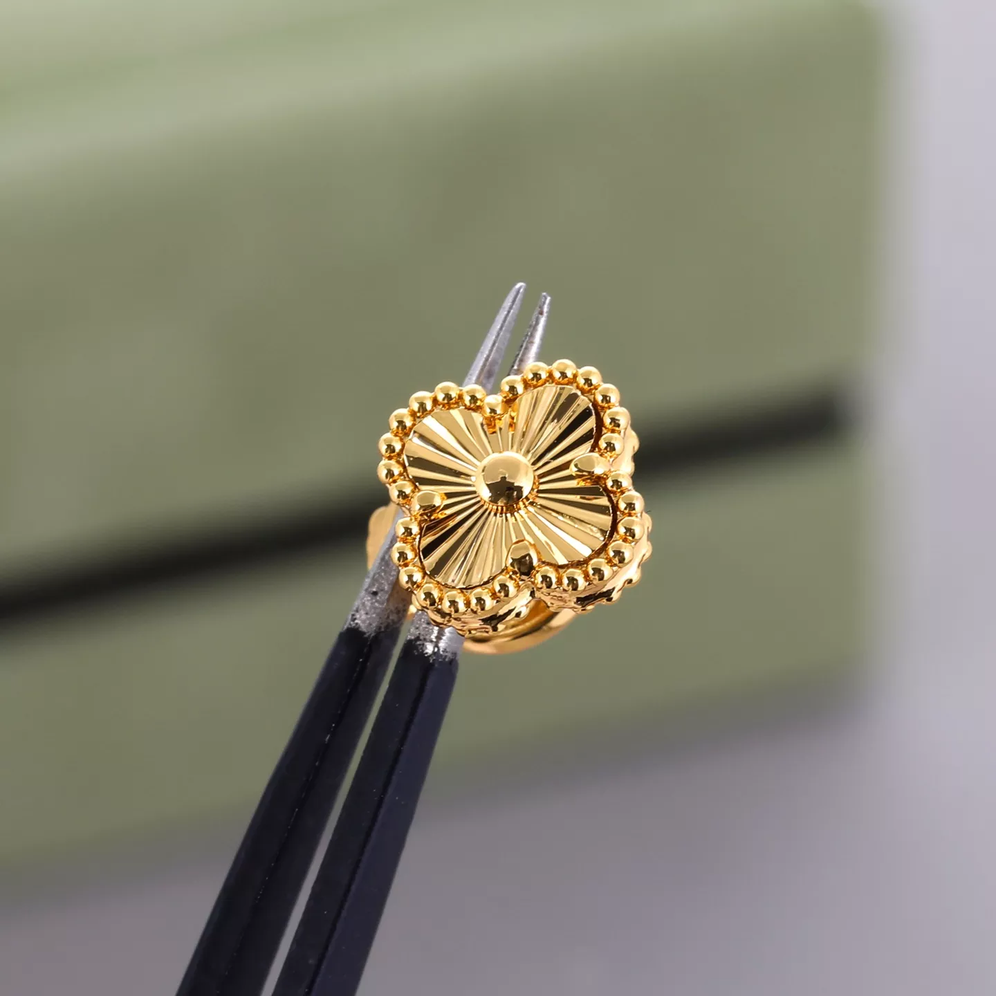 Van Cleef & Arpels Earrings For Women DailyWear 3095