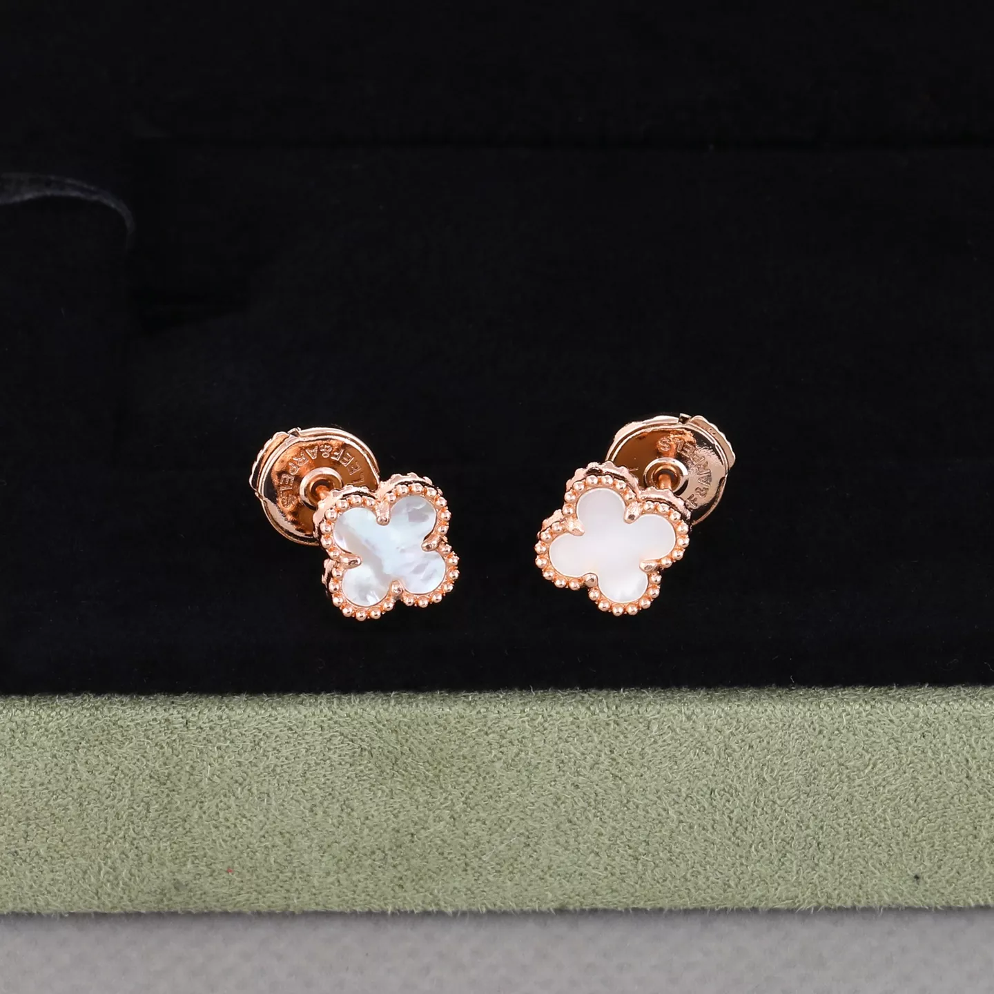 Van Cleef & Arpels Earrings For Women EasyMatch 9048