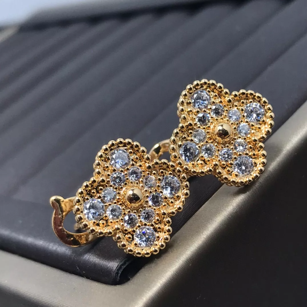 Van Cleef & Arpels Earrings For Women Fashionable 5494