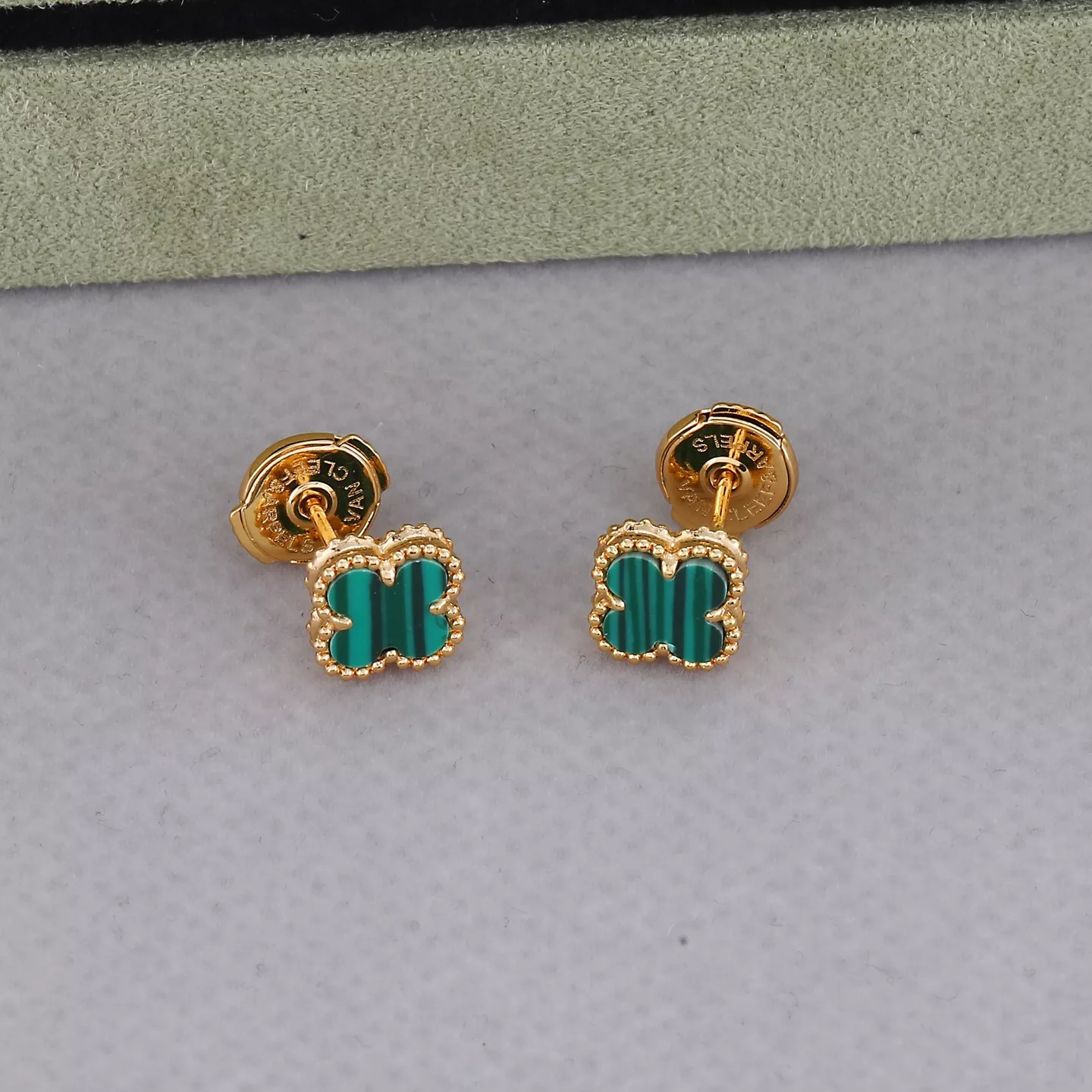 Van Cleef & Arpels Earrings For Women Minimalist 4004