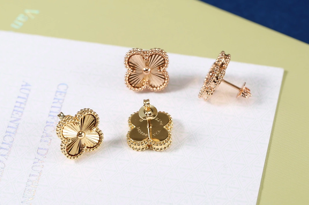 Van Cleef & Arpels Earrings For Women Refined 6420