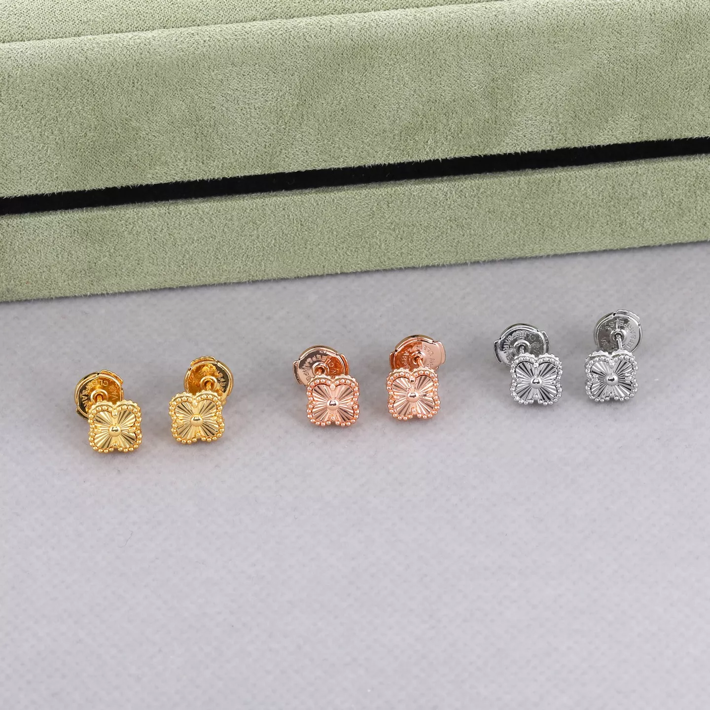 Van Cleef & Arpels Earrings For Women Sleek 6185