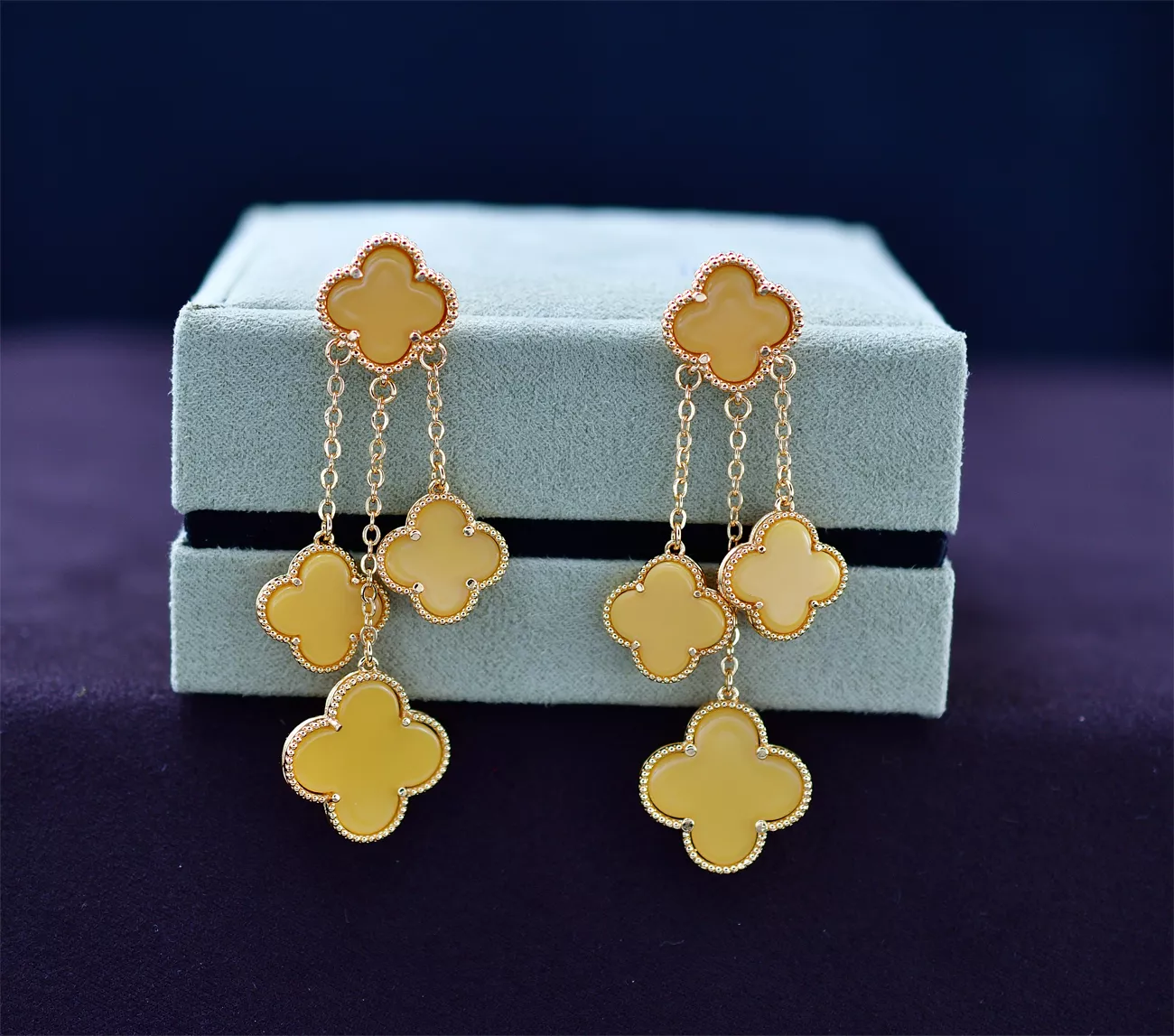 Van Cleef & Arpels Earrings For Women Sophisticated 3834