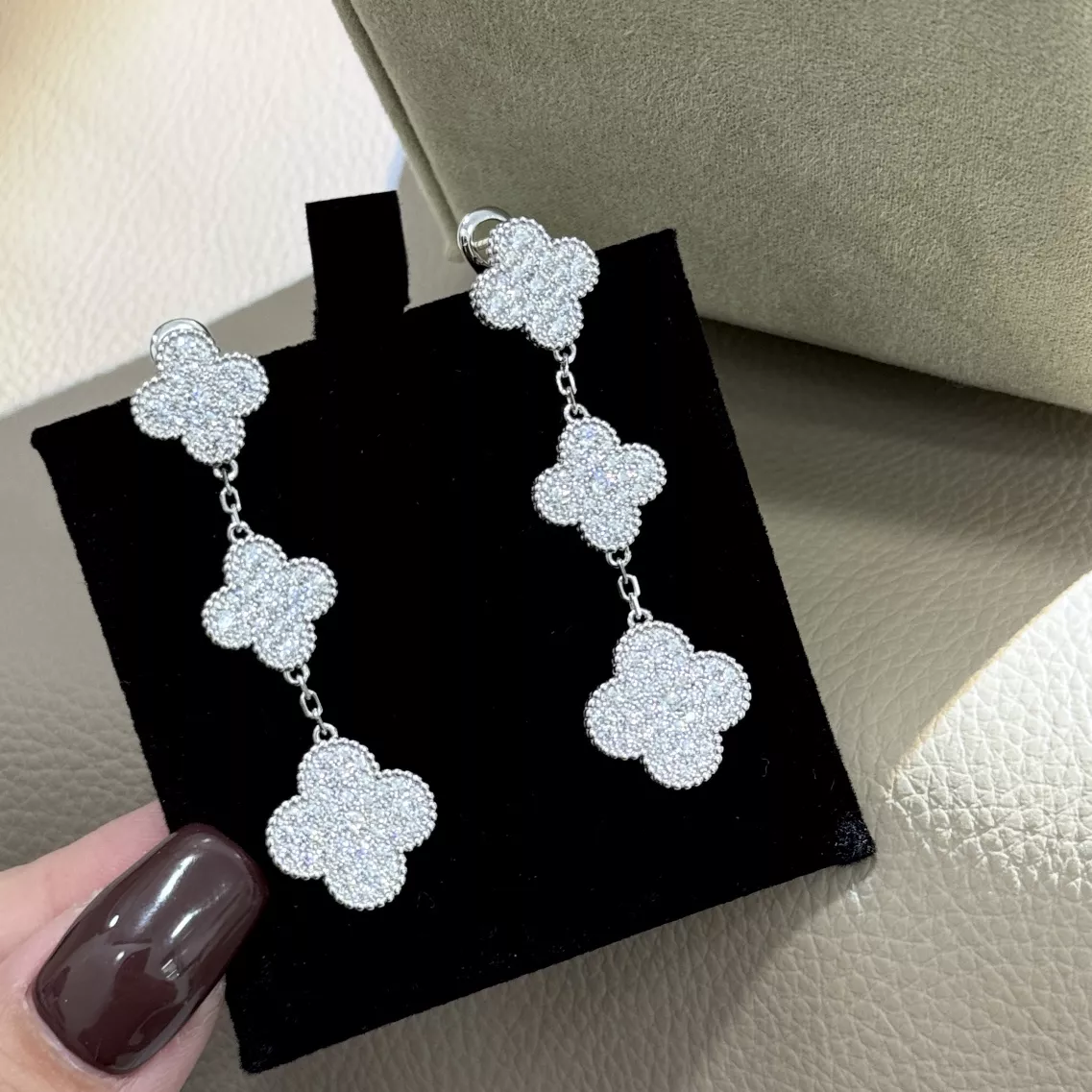 Van Cleef & Arpels Earrings For Women Unique 7154