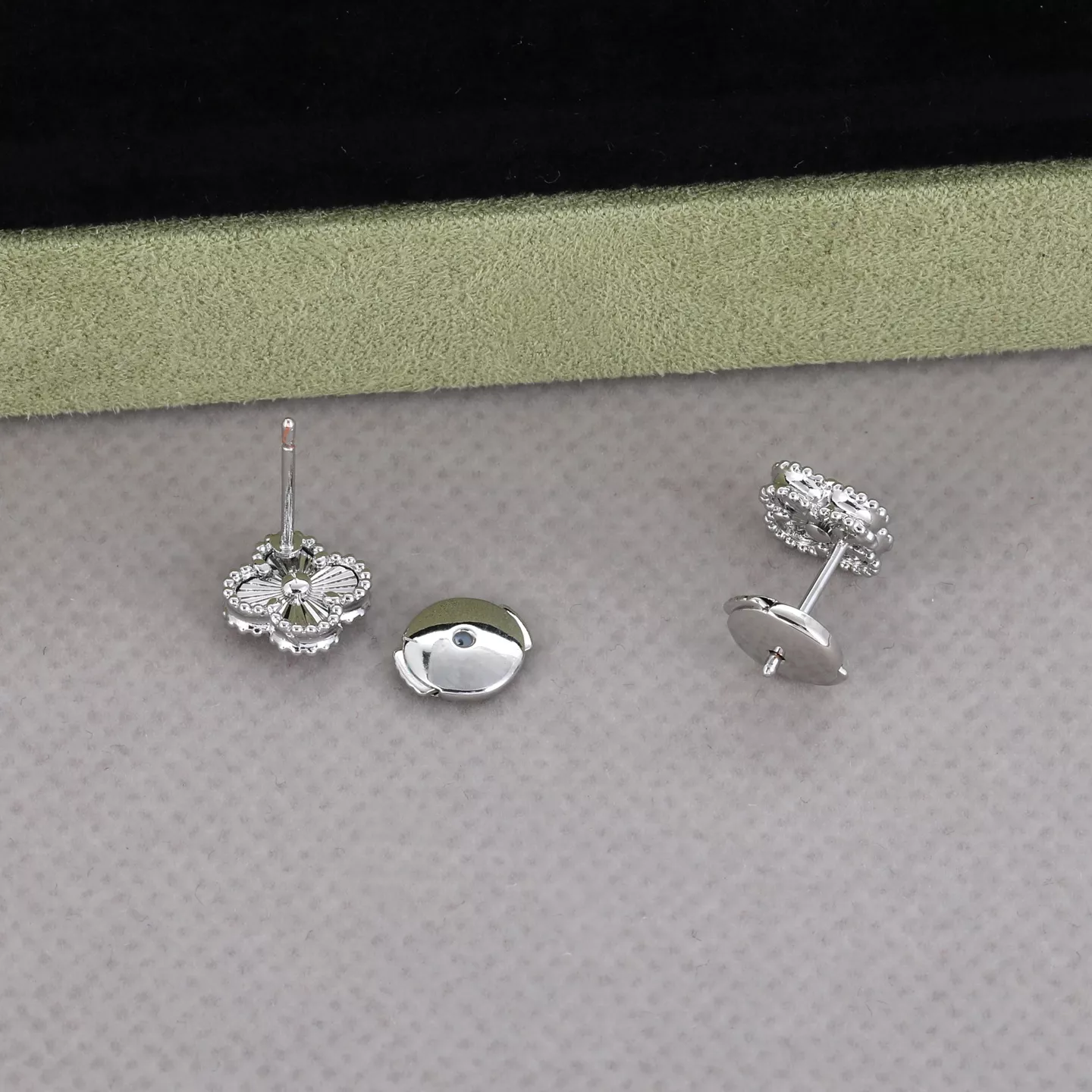 Van Cleef & Arpels Earrings For Women Vibrant 1785