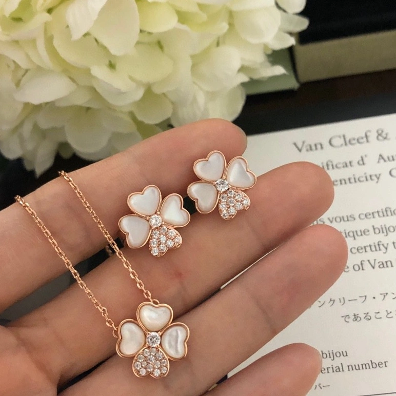 Van Cleef & Arpels Jewelry Set For Women Minimalist 768