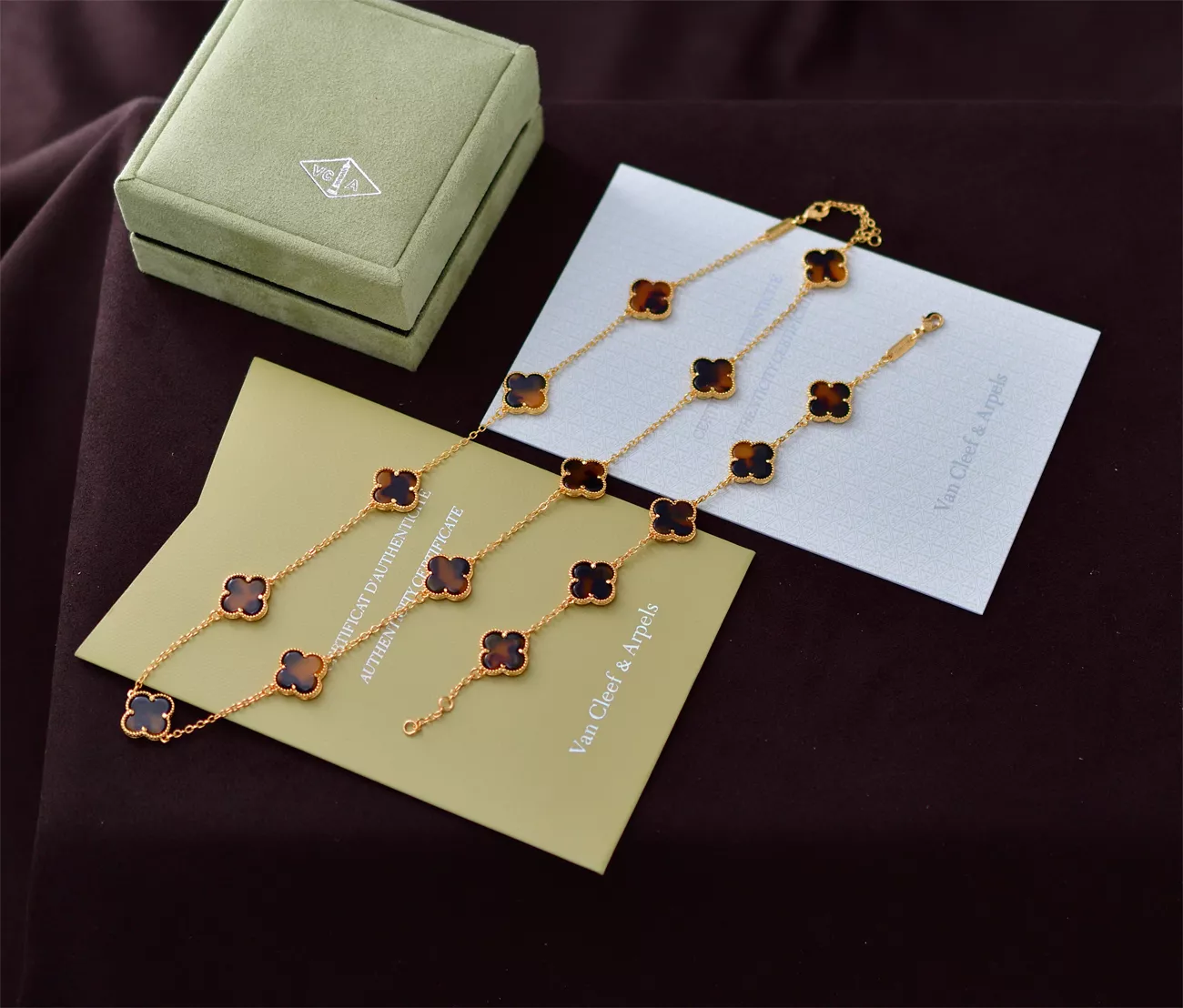 Van Cleef & Arpels Jewelry Set For Women SportInspired 7335