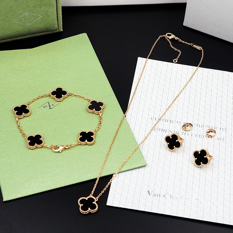 Van Cleef & Arpels Jewelry Set For Women StreetReady 9156