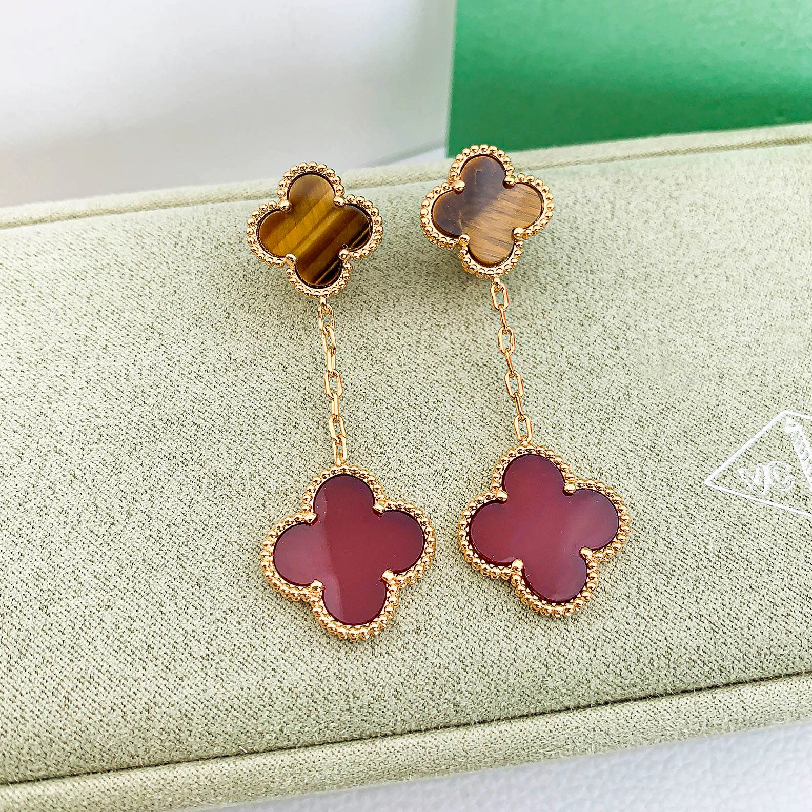 Van Cleef & Arpels Jewelry Set For Women Timeless 8990