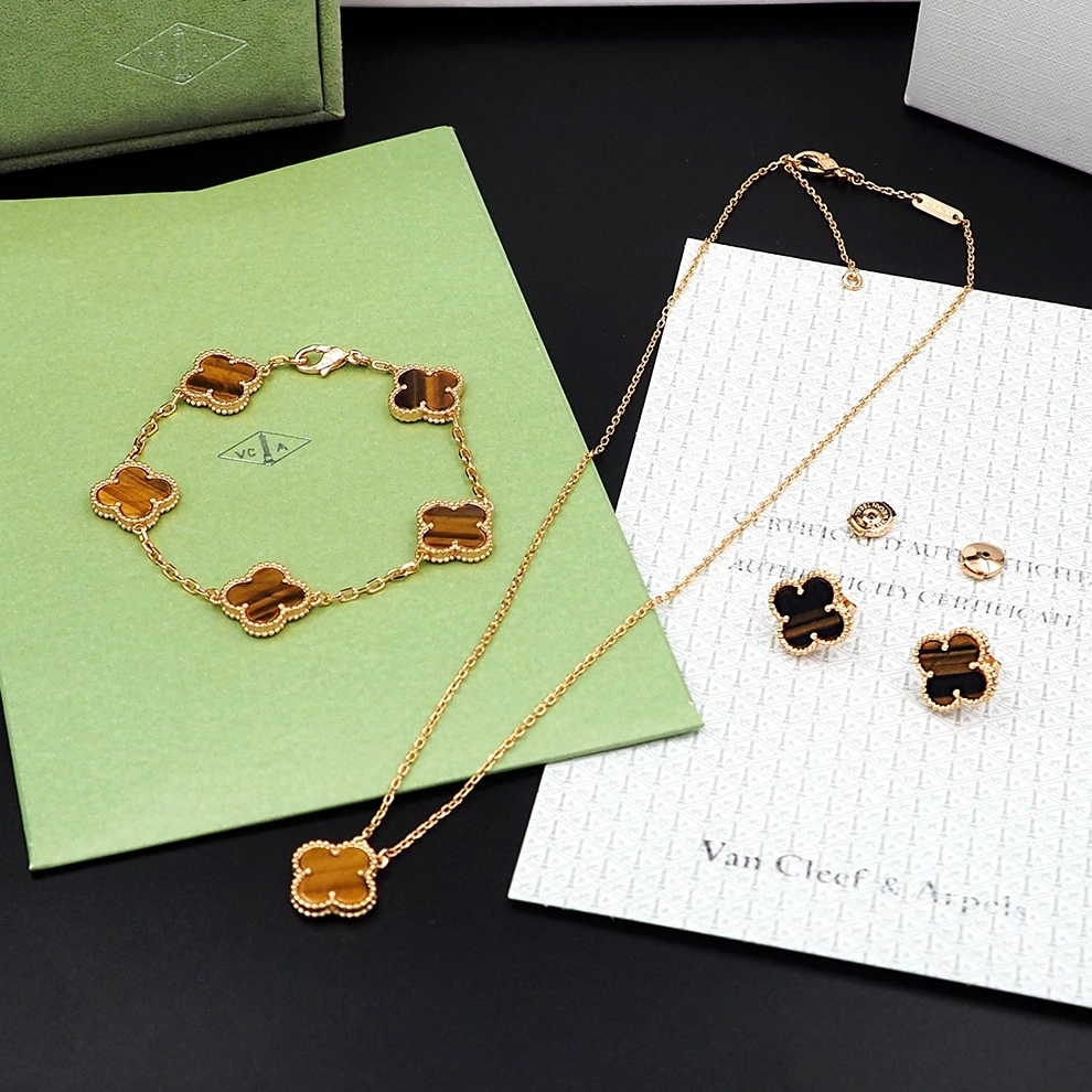 Van Cleef & Arpels Jewelry Set For Women UrbanStyle 6072