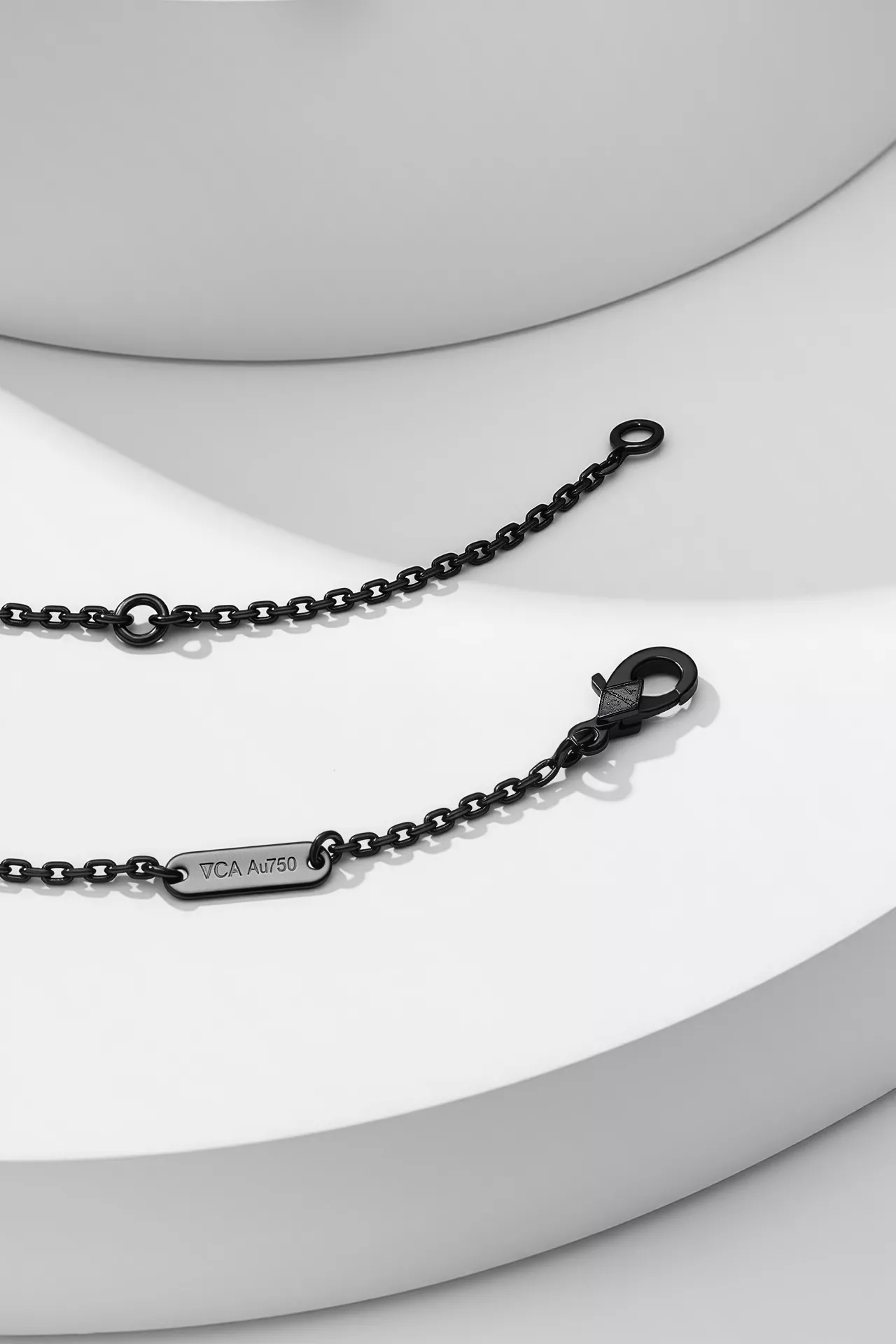 Van Cleef & Arpels Necklaces Bright 9311