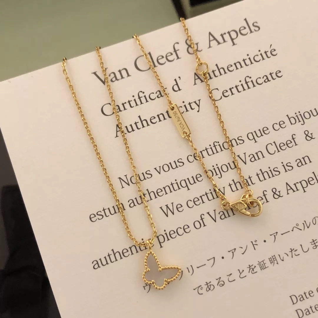 Van Cleef & Arpels Necklaces For Women Bold 3947