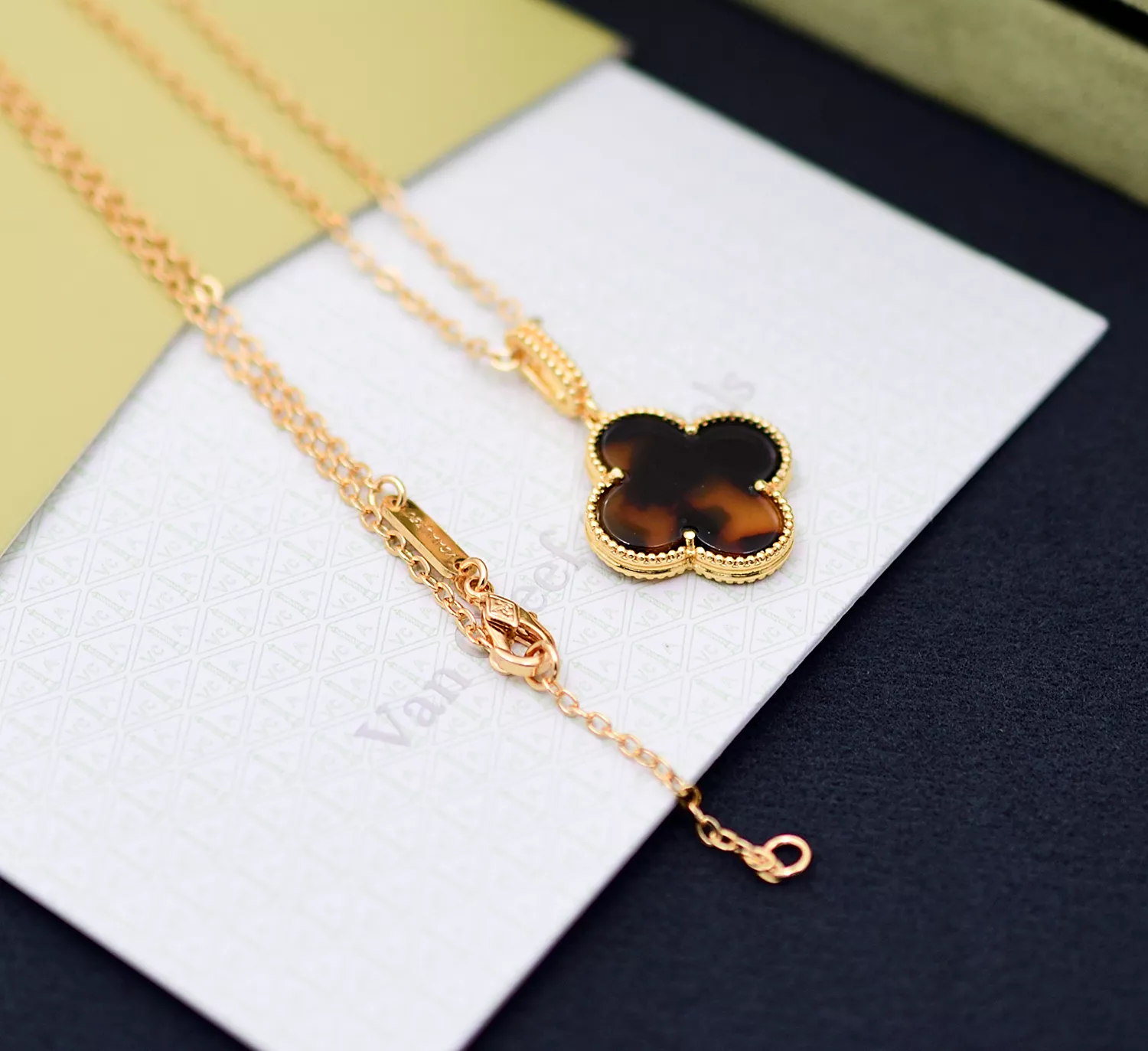 Van Cleef & Arpels Necklaces For Women Compact 481