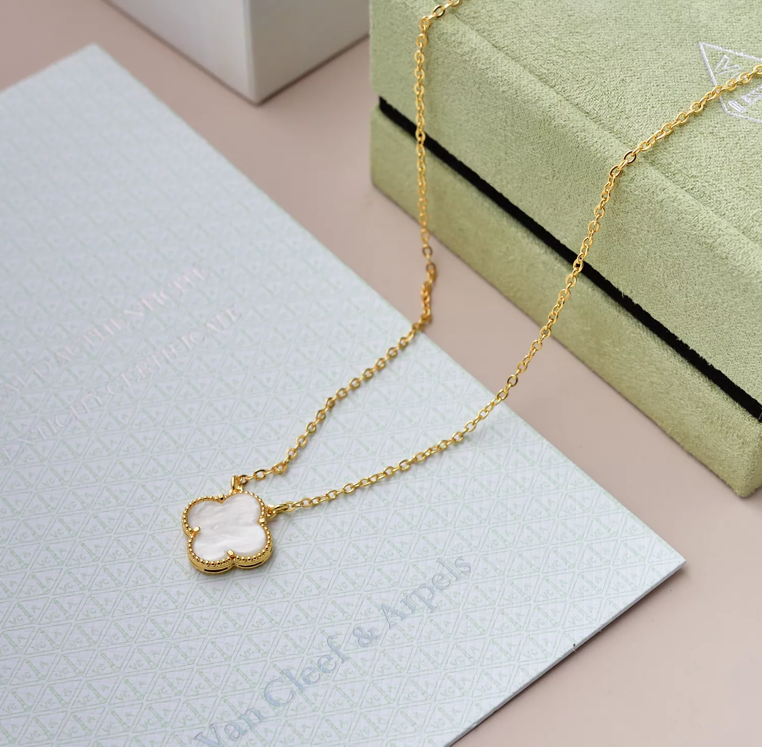 Van Cleef & Arpels Necklaces For Women Minimalist 4776