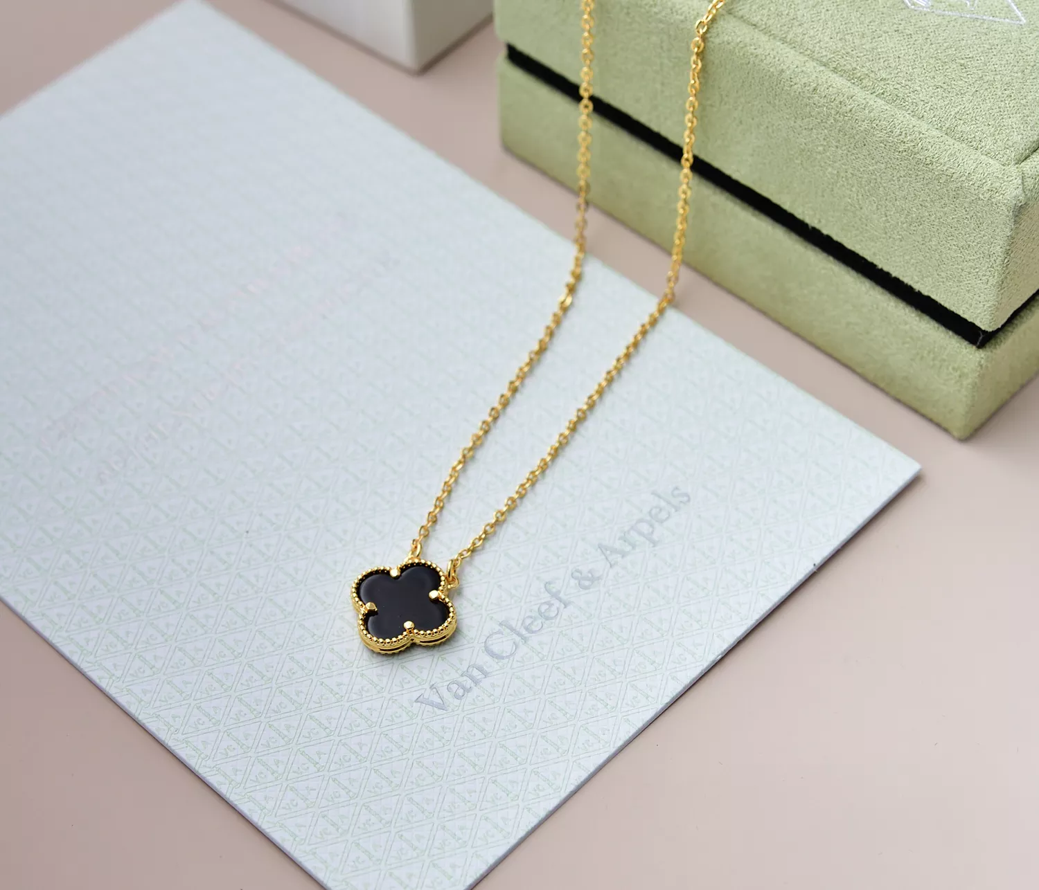 Van Cleef & Arpels Necklaces For Women NewStyle 9083