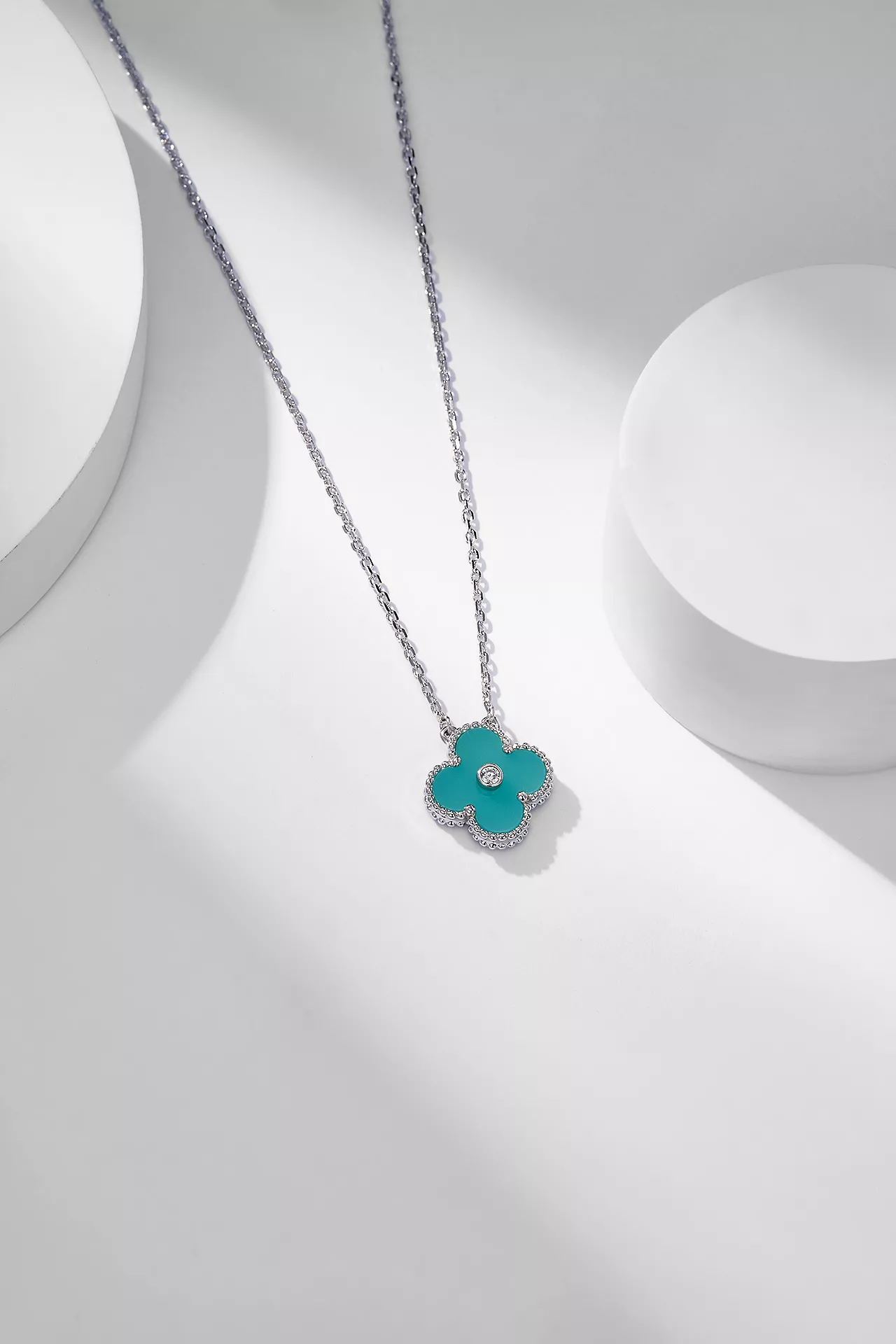 Van Cleef & Arpels Necklaces For Women Sleek 1962