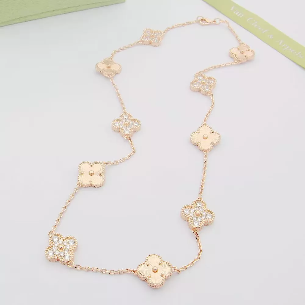 Van Cleef & Arpels Necklaces For Women Sleek 4047