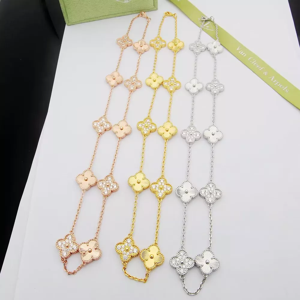 Van Cleef & Arpels Necklaces For Women Sleek 4047