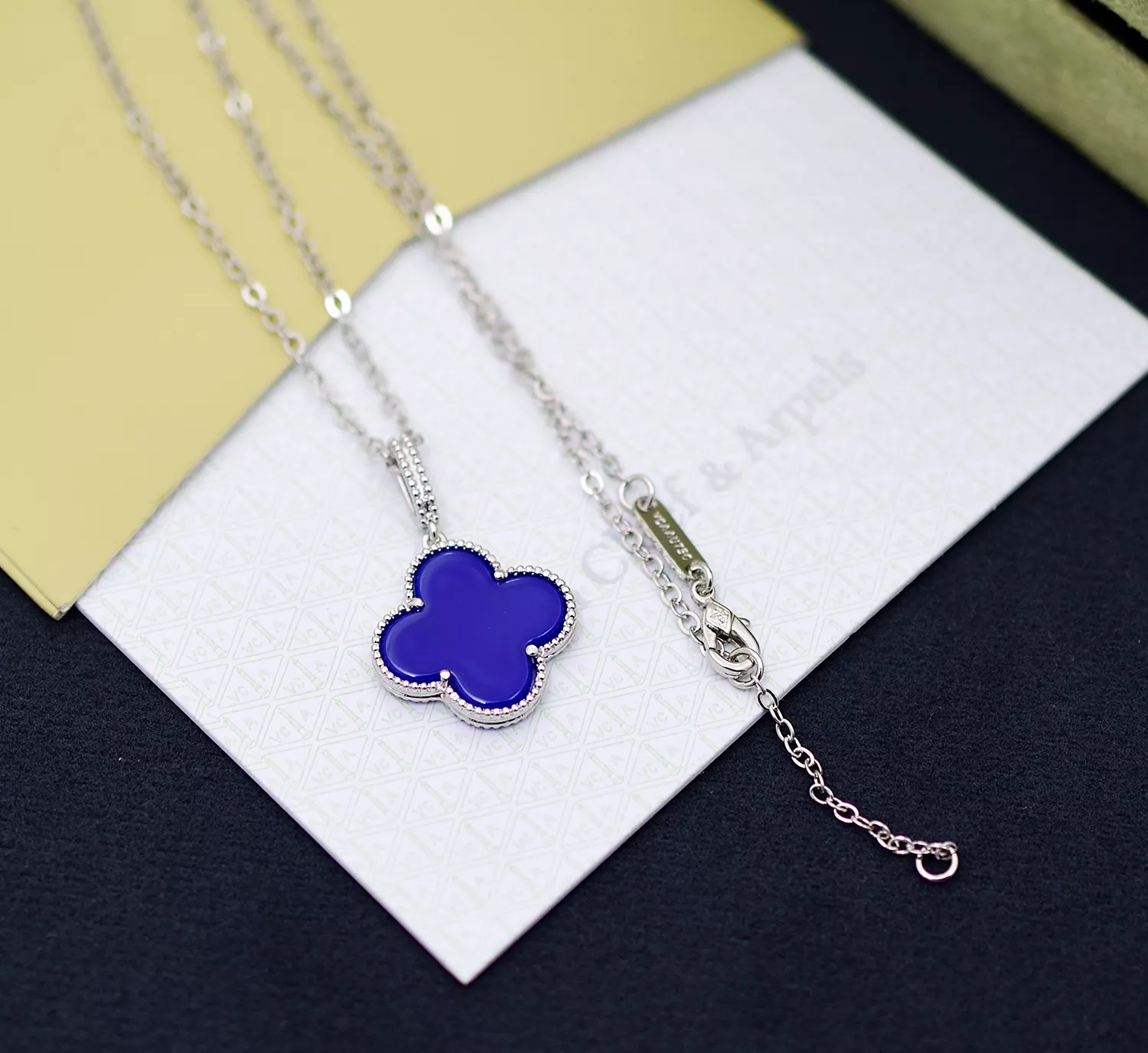 Van Cleef & Arpels Necklaces For Women Sophisticated 5267
