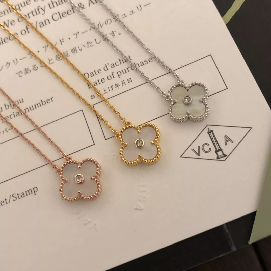 Van Cleef & Arpels Necklaces For Women SportInspired 9540