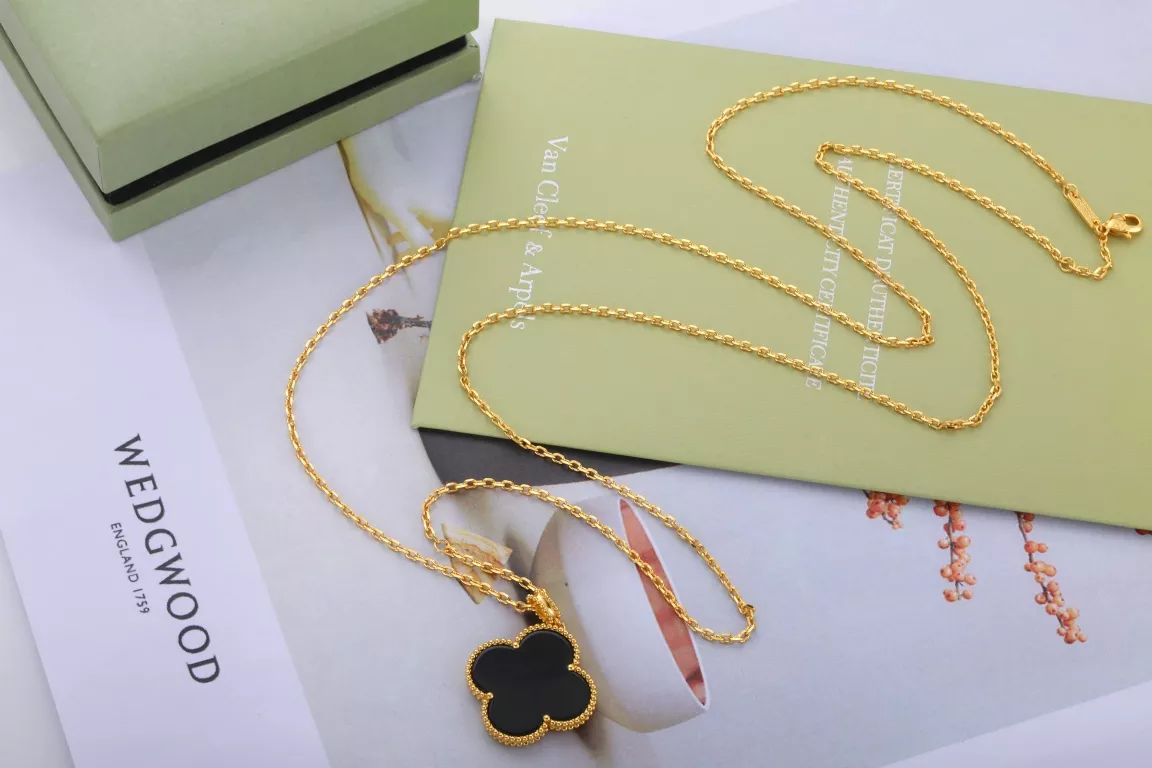Van Cleef & Arpels Necklaces For Women UrbanStyle 7658