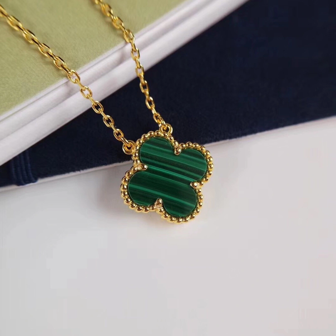 Van Cleef & Arpels Necklaces For Women Vibrant 9195
