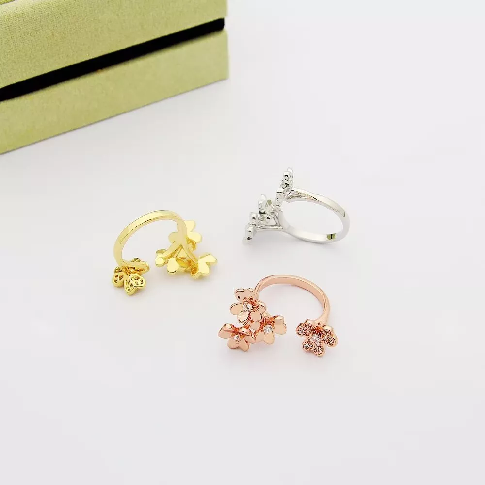 Van Cleef & Arpels Rings For Women Classic 2826