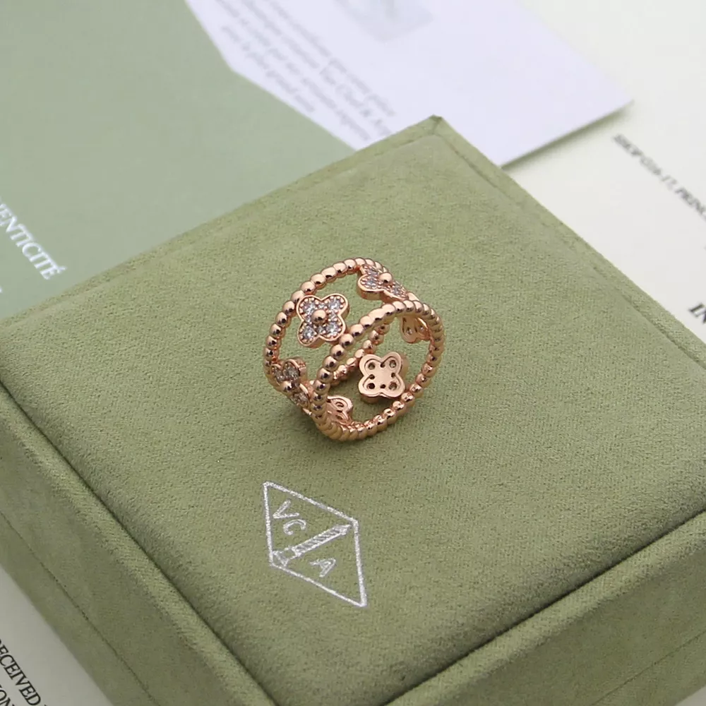 Van Cleef & Arpels Rings For Women DailyWear 305