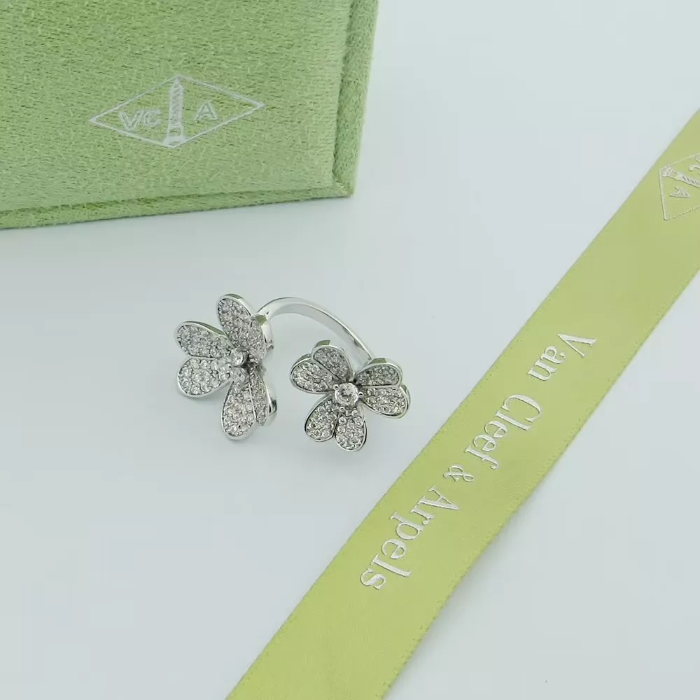 Van Cleef & Arpels Rings For Women Flexible 5683