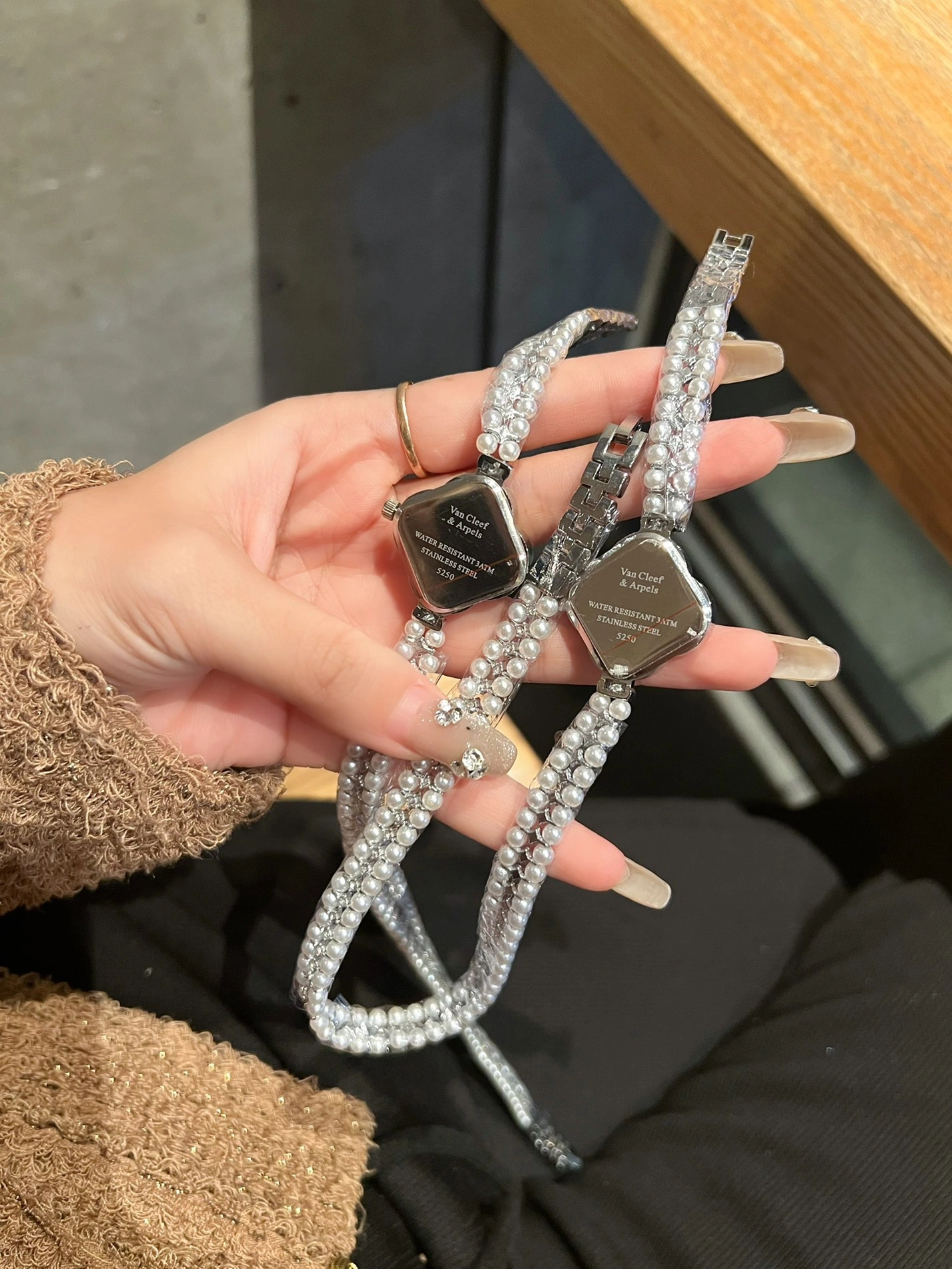 Van Cleef & Arpels Watches For Women Cozy 995