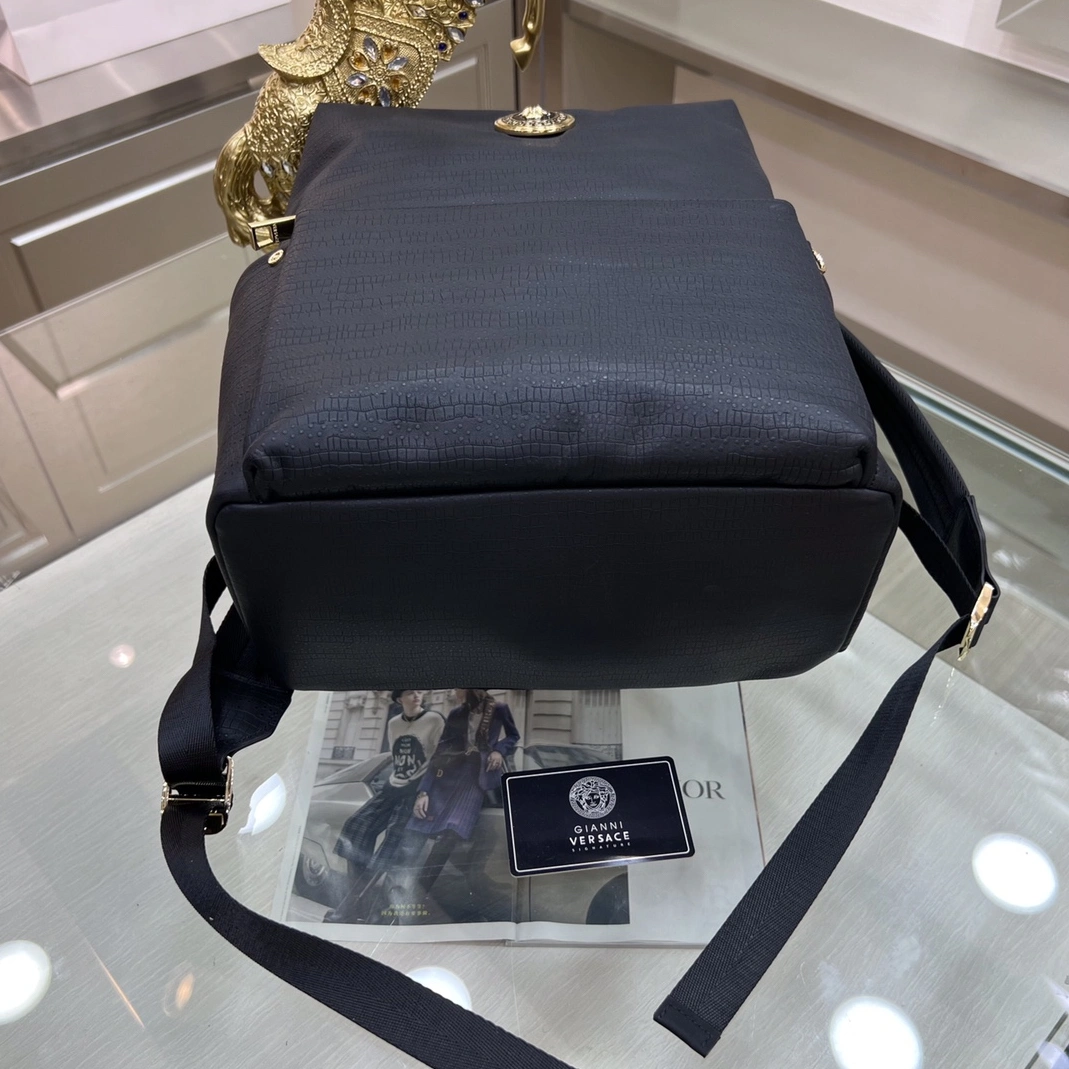 Versace AAA Man Backpacks Minimalist 4556