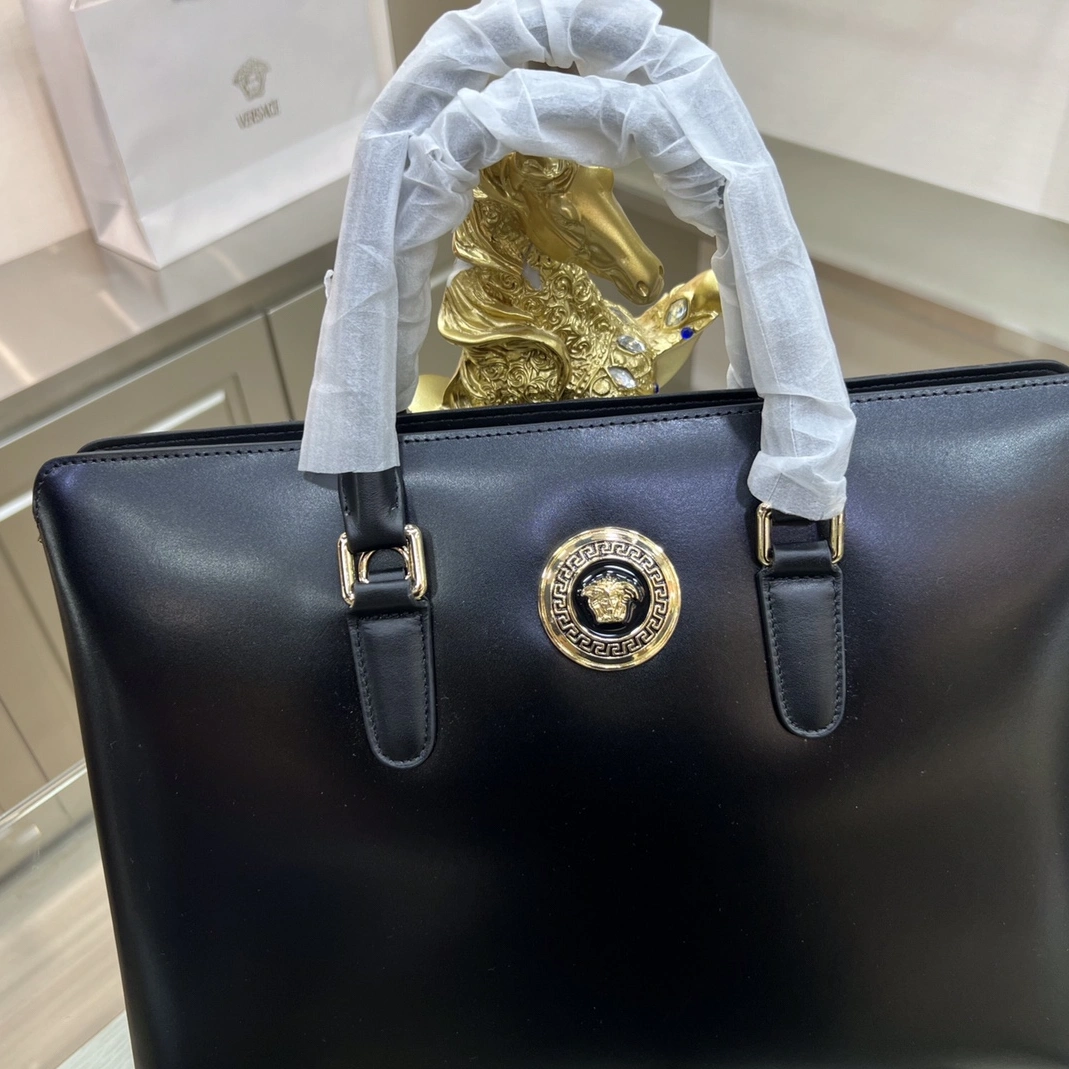 Versace AAA Man Handbags Cozy 2990