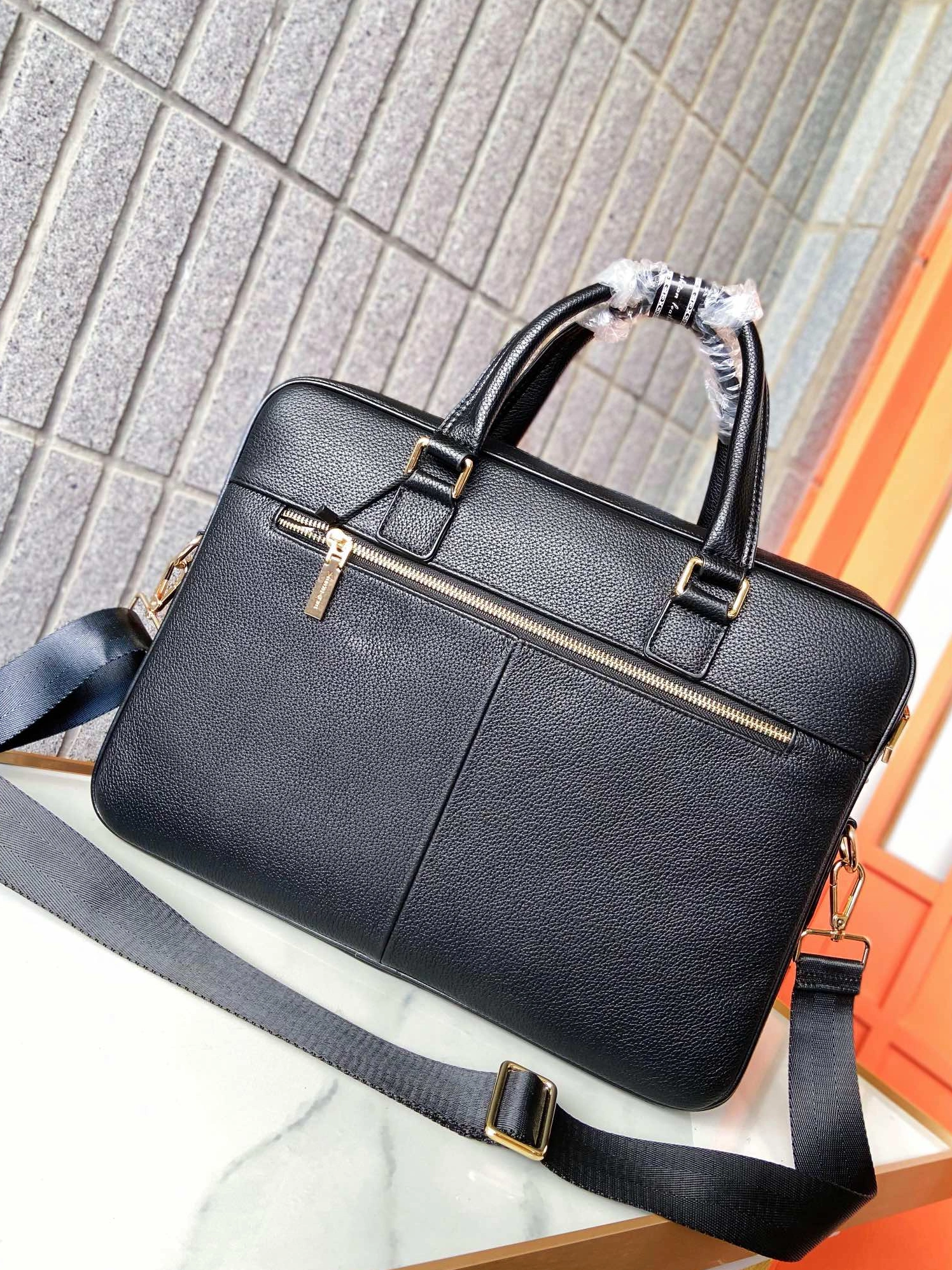 Versace AAA Man Handbags Durable 3177
