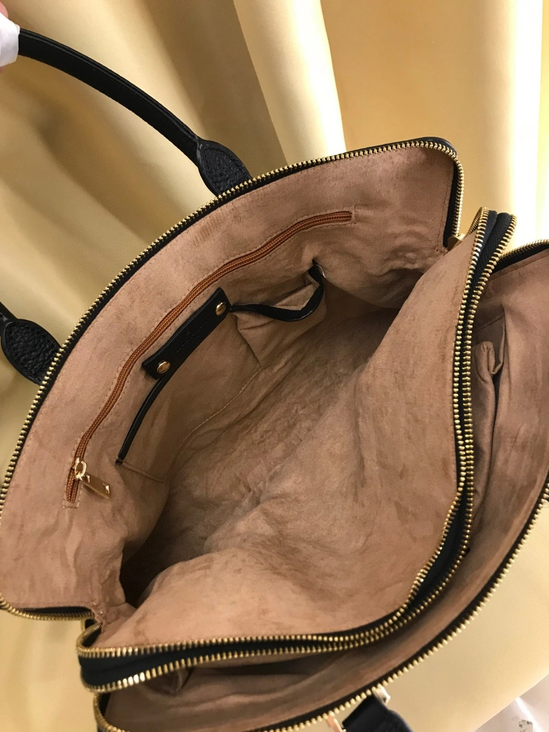 Versace AAA Man Handbags Flexible 4596
